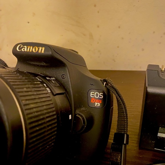 Cannon Rebel T5 with cannon zoom lens EF-S 18-55mm - Picture 3 of 8